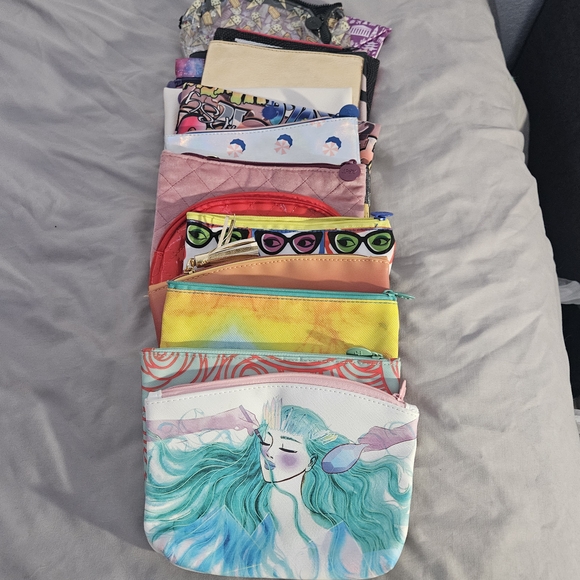 Colorful Zipper Pouch Set - Picture 2 of 2